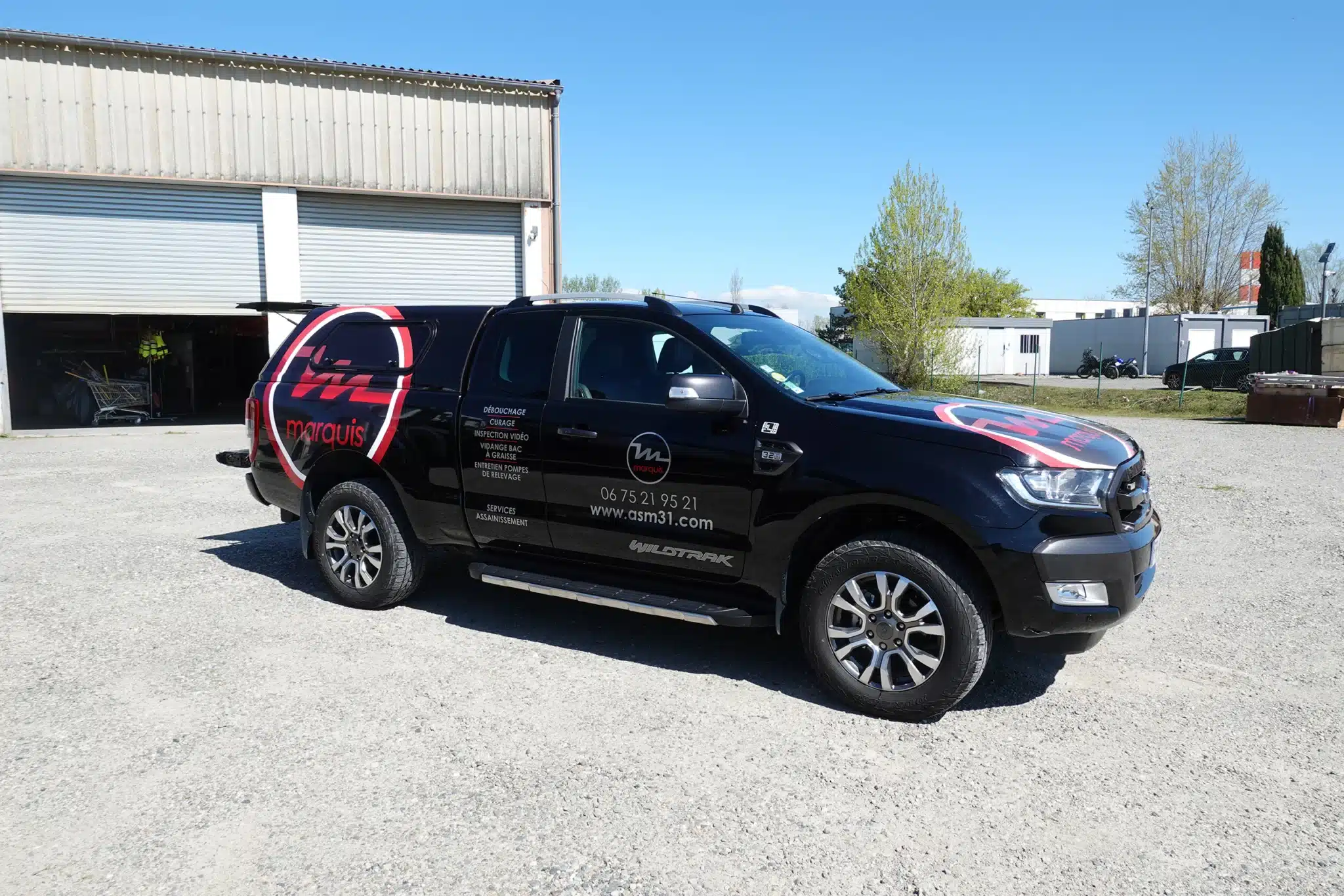 marquis multiservices flotte truck floqué intervention